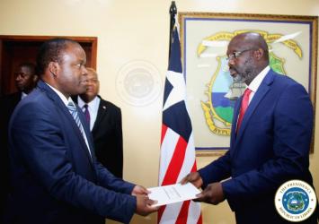 Burundi Ambassador H.E. Mr. Emmanuel Mpfayurera presents his letter of credence to the President of Liberia, Dr. George Manneh WeahEXECUTIVE MANSION 