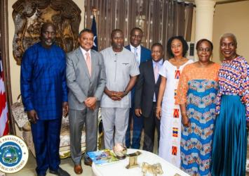 President Weah and Officials of Government pose with Amb. Yacoub El Hillo and teamExecutive Mansion