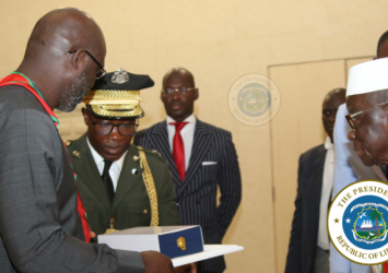 President Weah receiving the highest honor of the Republic of GuineaExecutive Mansion Photo