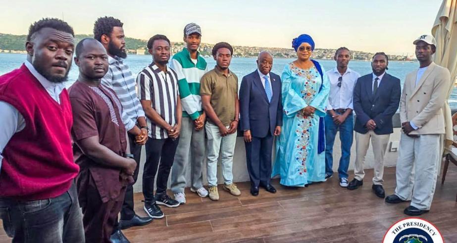 President Boakai Meets Liberian Students in Türkiye, Discusses Welfare and Government Engagement