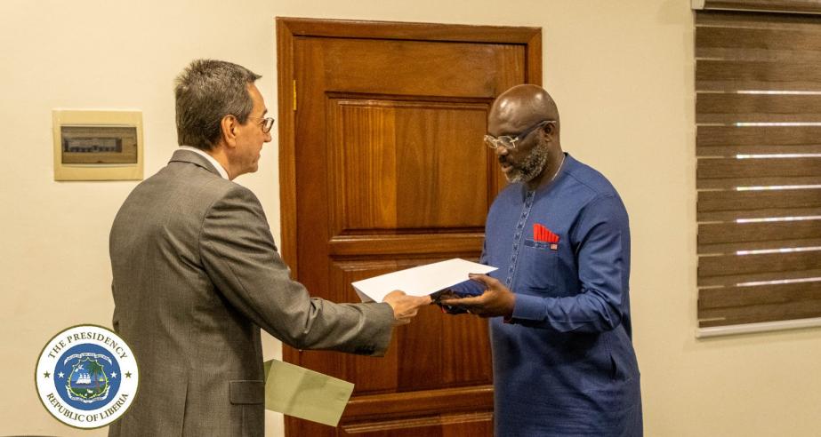President Weah receives letters of credence from Ukrainian Ambassador. 