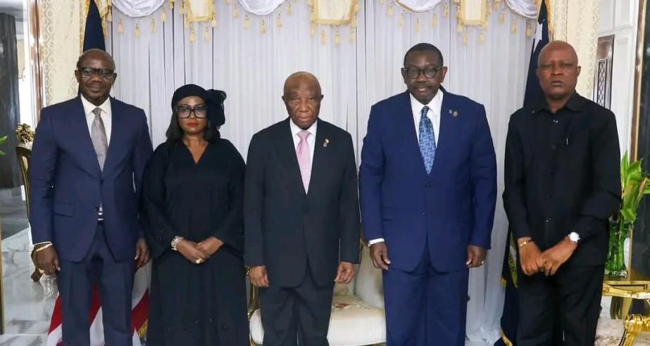 President Boakai Hangs Heads with Outgoing, Incoming Justice Ministry Leadership on Transition.