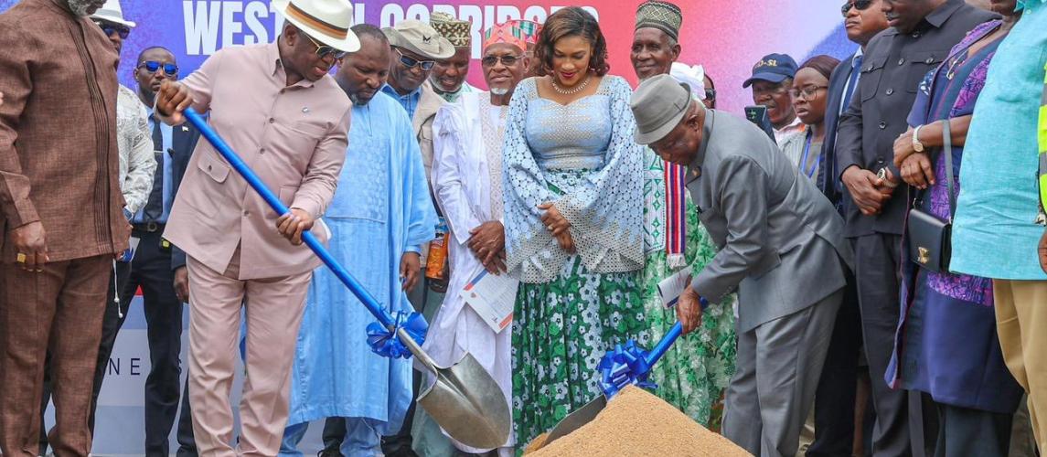 President Joseph Nyuma Boakai Sr. (right) and Julius Maada Bio (left) jointly break ground with ceremonial shovels at the 255-km Western Corridor road project in Liberia. Photo: Executive Mansion